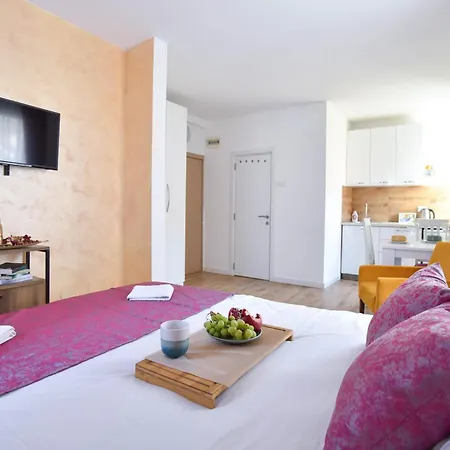 Royal Garden & Gastronomy Lejlighed Budva