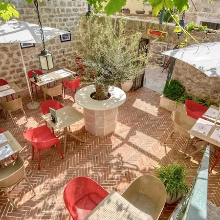 Royal Garden & Gastronomy * Budva